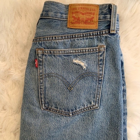Levi’s Distressed Denim Skirt - Picture 4 of 4